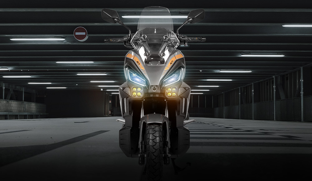parte frontal de la Moto Scooter MAXXI 175